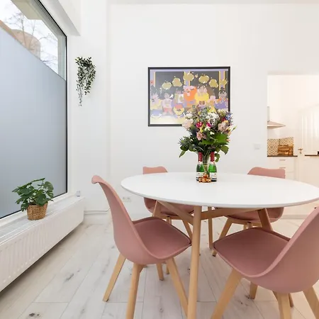 Great 2-room In Mitte Apartment